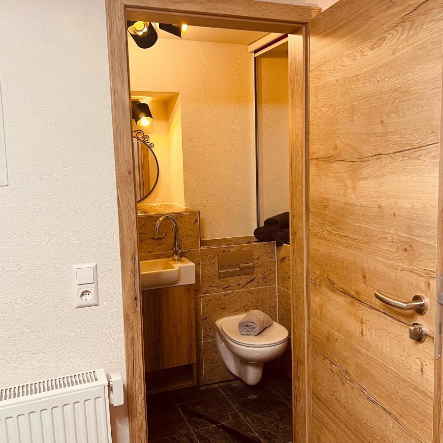 Rose Boardinghouse 24H-7D Self Check-In Automat Hotel Grossbottwar Buitenkant foto